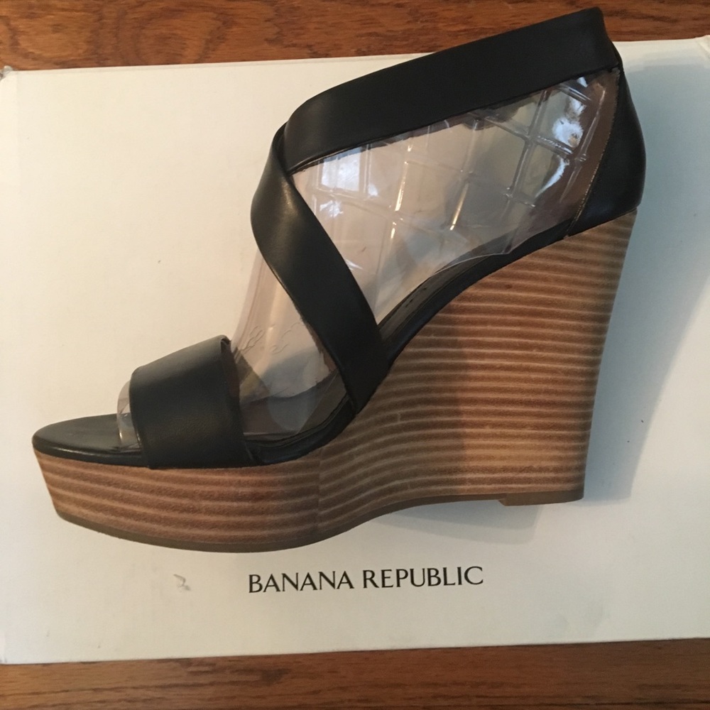 🍌Banana Republic Wedge Heels - Picture 3 of 7